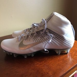 Brand new Nike Vapor Untouchable Cleats
